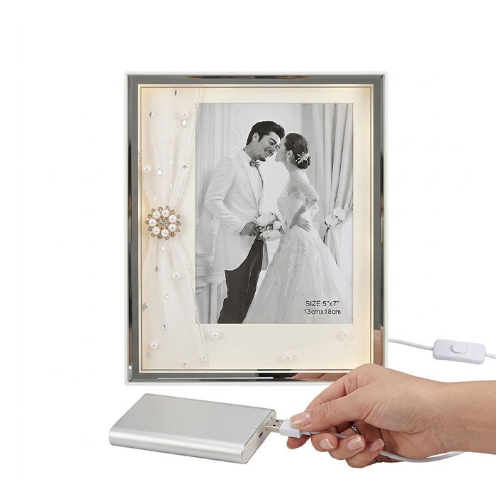 3 Işıklı Fotoğraf Çerçevesi 13x18 - 2