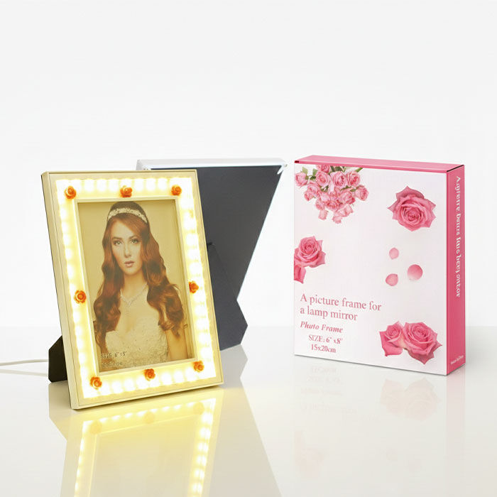 Dekoratif Işıklı Çiçekli Fotoğraf Çerçevesi 15x20 - 4