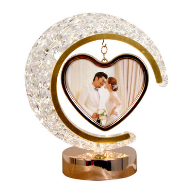 Plastik Led Işıklı Kalpli Ay Fotoğraf Çerçe 7493-4 - 2