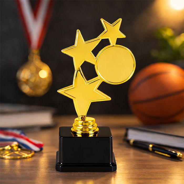 Üç Yıldızlı Vip Başarı Ödül Kupası Altın - 195mm - 1
